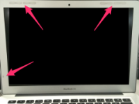 MacBook Airのベゼルに端子っぽいのが浮かび上がってくる